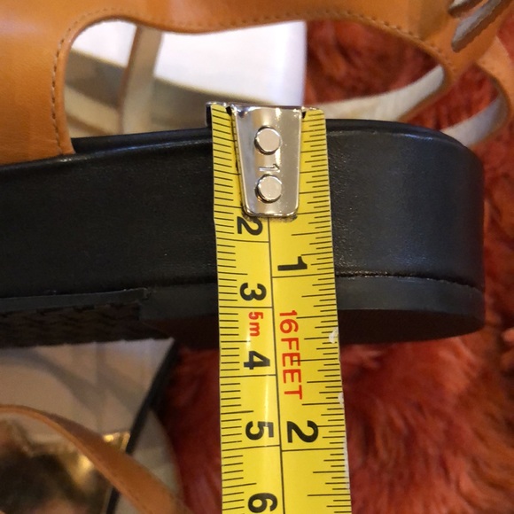 🆕Michael Kors criss cross ankle strap leather low platform wedge sandals NWOT - Picture 8 of 9